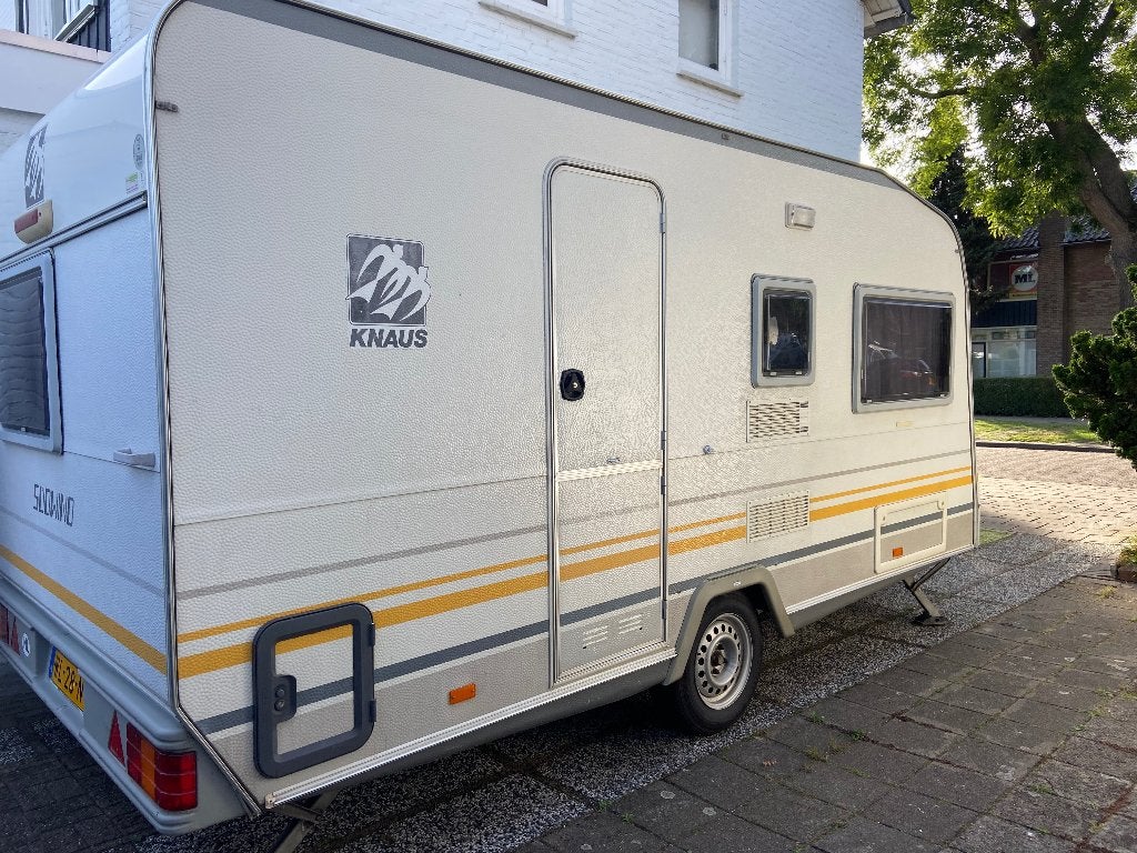 Caravan Knaus Südwind 440 (model 1995), Caravans en Kamperen, Caravans, Vast bed, Treinzit, 750 - 1000 kg, 5 tot 6 meter