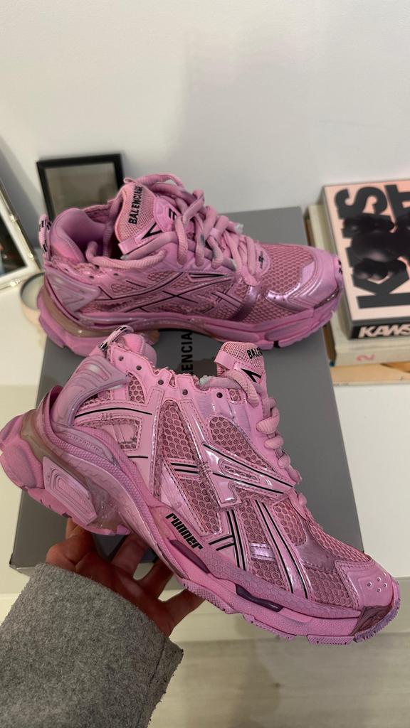 Balenciaga Runner Sneakers Roze nieuw orgineel!, Kleding | Dames, Schoenen, Nieuw, Ophalen of Verzenden, Sneakers of Gympen, Roze