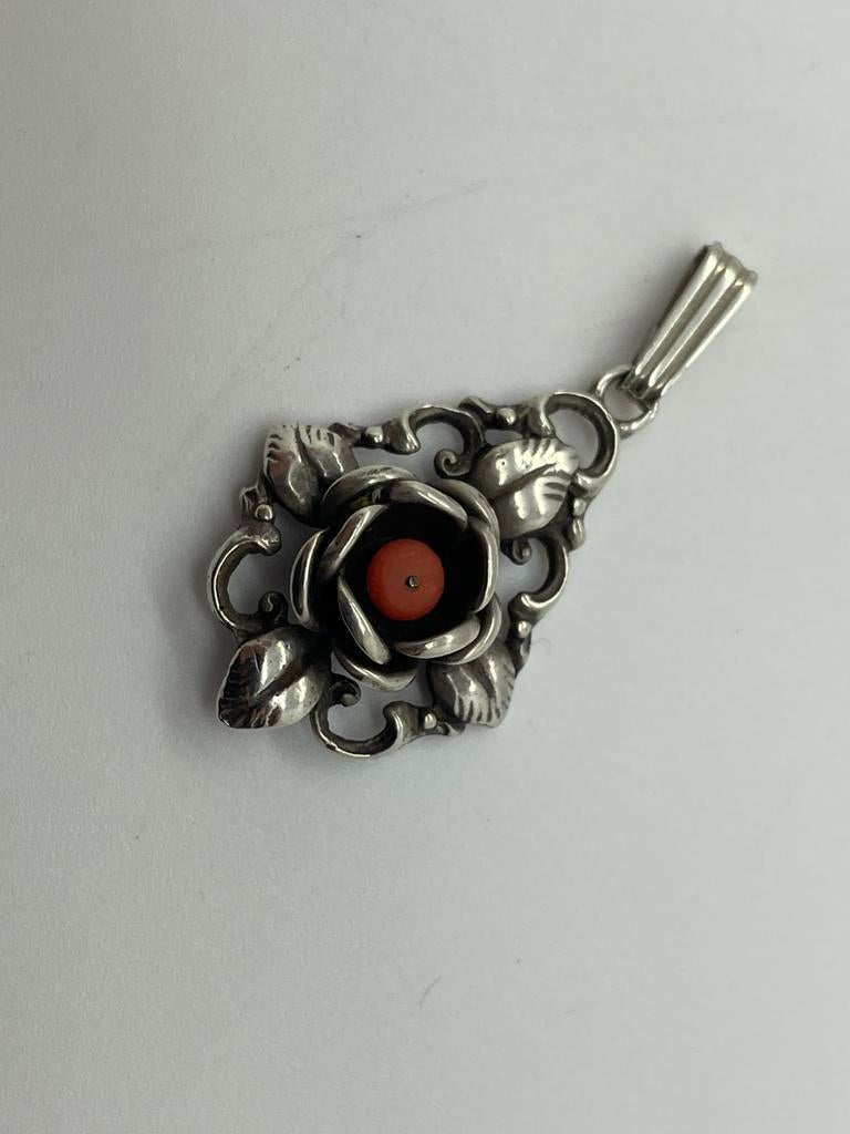 D163 Prachtige zilveren hanger bloedkoraal, Ophalen of Verzenden, Zilver, Hanger, Met edelsteen