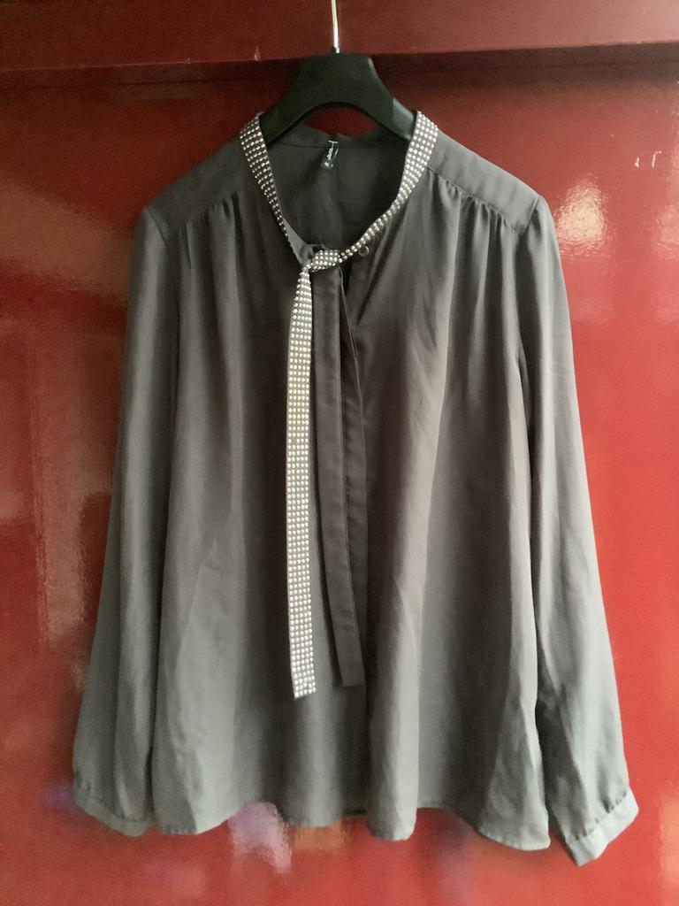 BYong blouse. Xl., Ophalen of Verzenden, Zo goed als nieuw