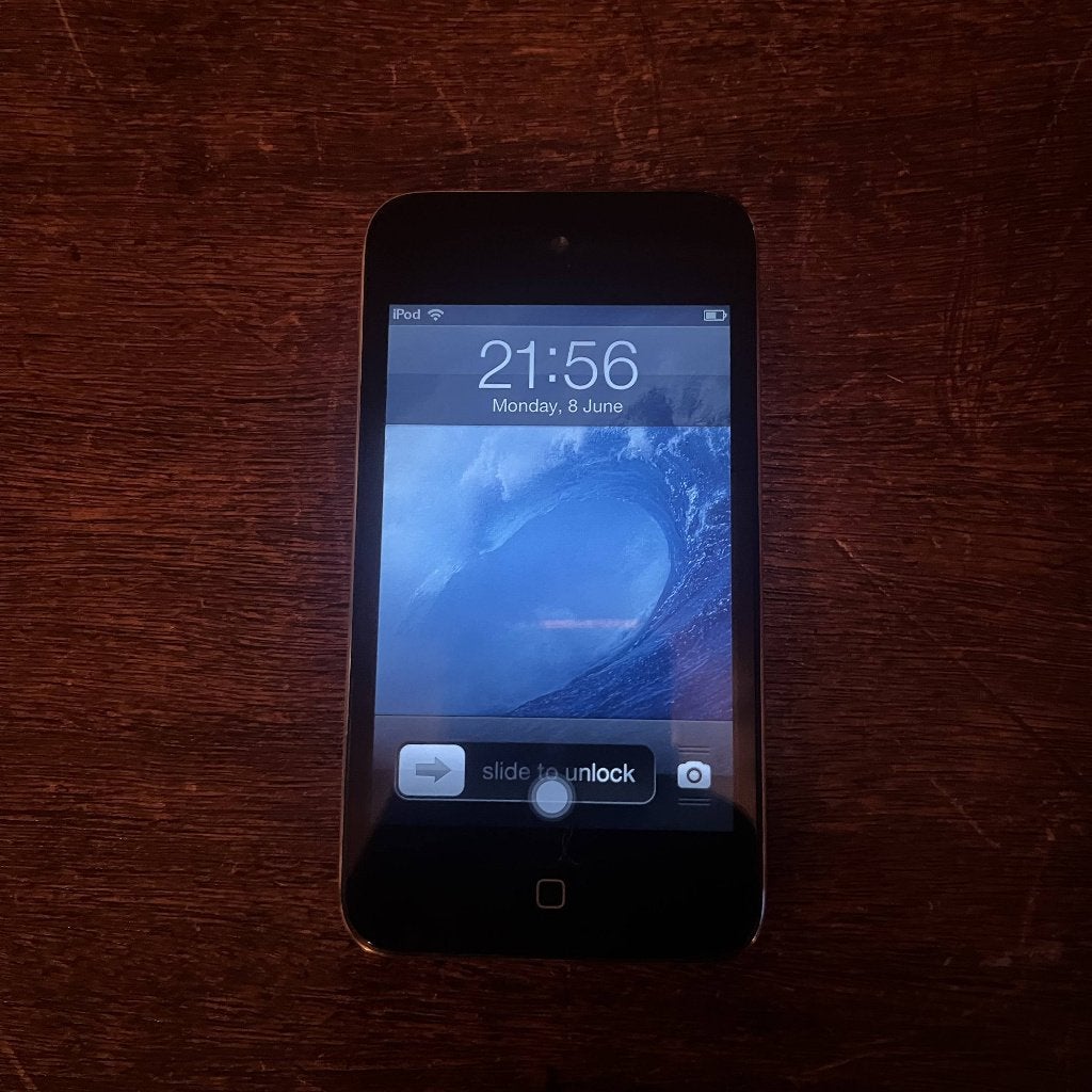 iPod Touch 4th Gen. 32GB Black (Running iOS 6.1.6), Audio, Tv en Foto, Mp3-spelers | Apple iPod, Gebruikt, Touch, Zwart, Ophalen of Verzenden