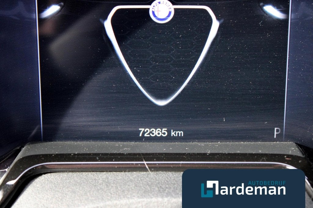 Alfa Romeo Tonale 1.5T Hybrid Edizione Speciale HK Leder 360, Auto's, Gebruikt, Euro 6, 4 cilinders, 700 kg