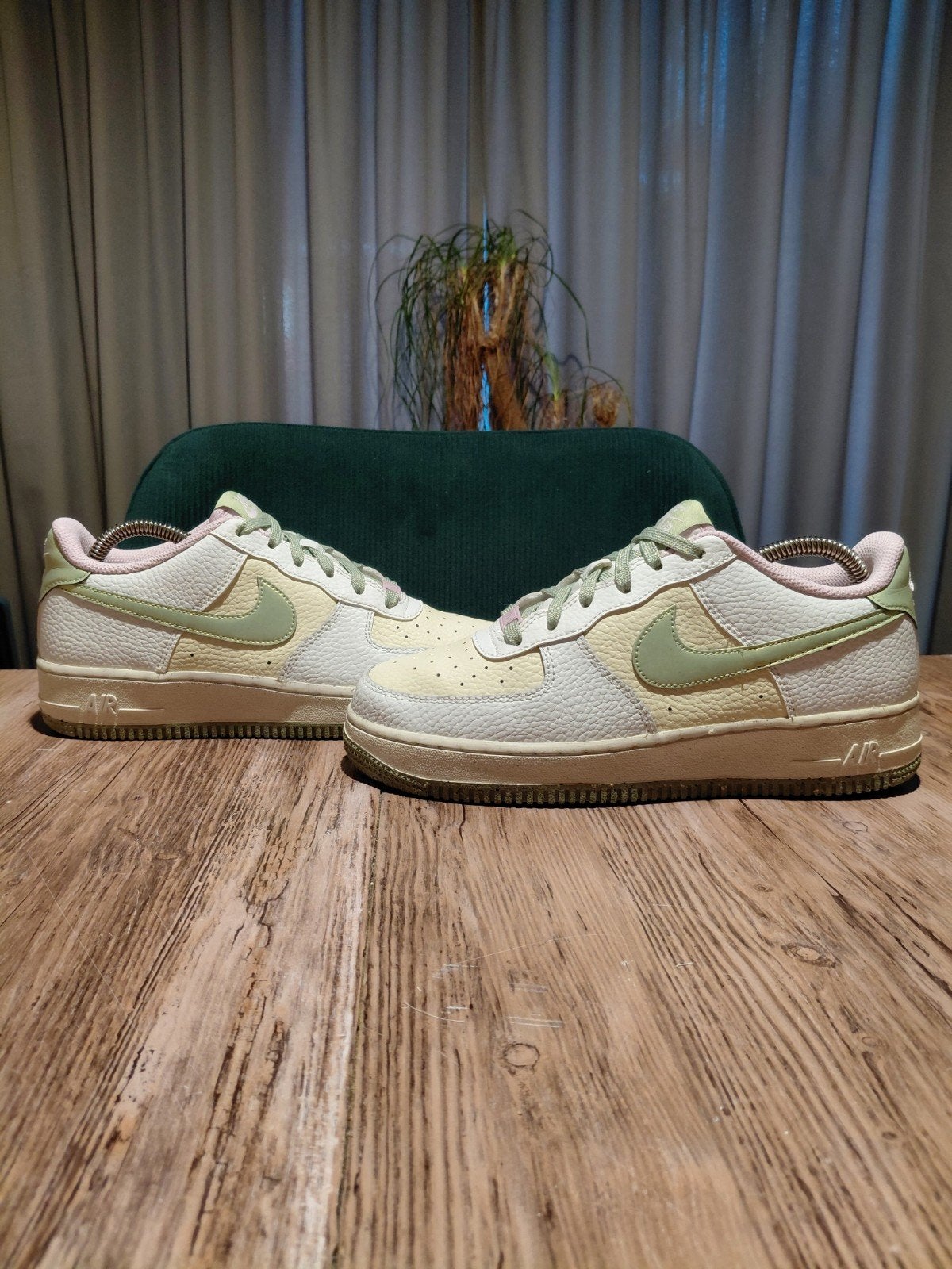 Nike Air Force 1 Low 'Muted Green' Size 39, Wit, Nike, Ophalen of Verzenden, Sneakers of Gympen