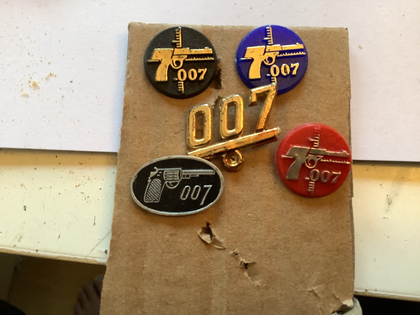 5 speldjes James Bond 007, Verzamelen, Ophalen of Verzenden, Gebruikt, Overige onderwerpen