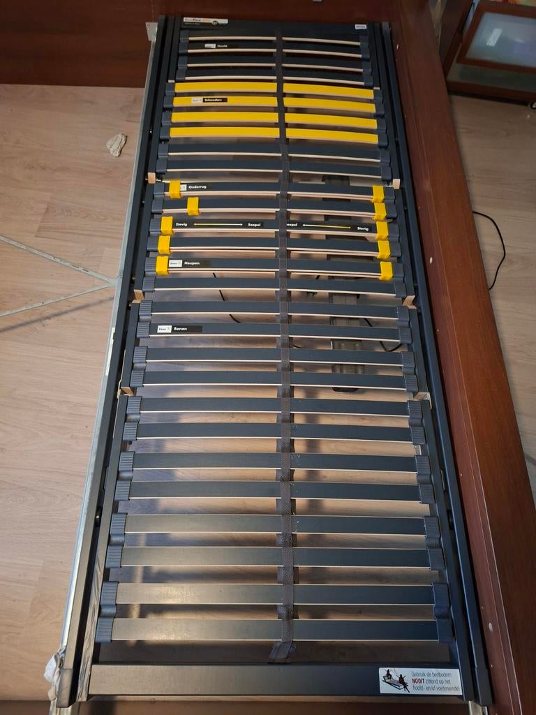 Elektrisch verstelbare bedbodem Bossflex 400 afmeting 80×200, Huis en Inrichting, Slaapkamer | Matrassen en Bedbodems, Ophalen