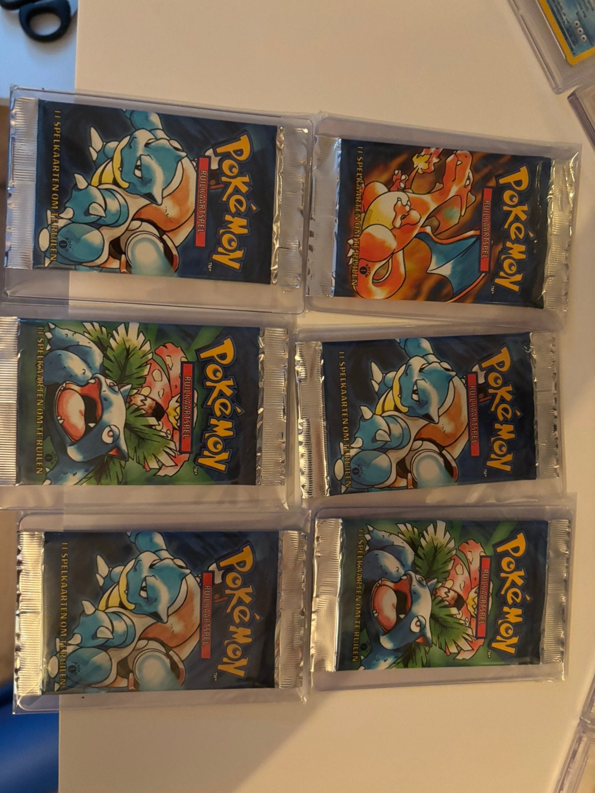 Pokemon vintage sealed base set booster pack dutch 1e editie, Ophalen of Verzenden, Zo goed als nieuw