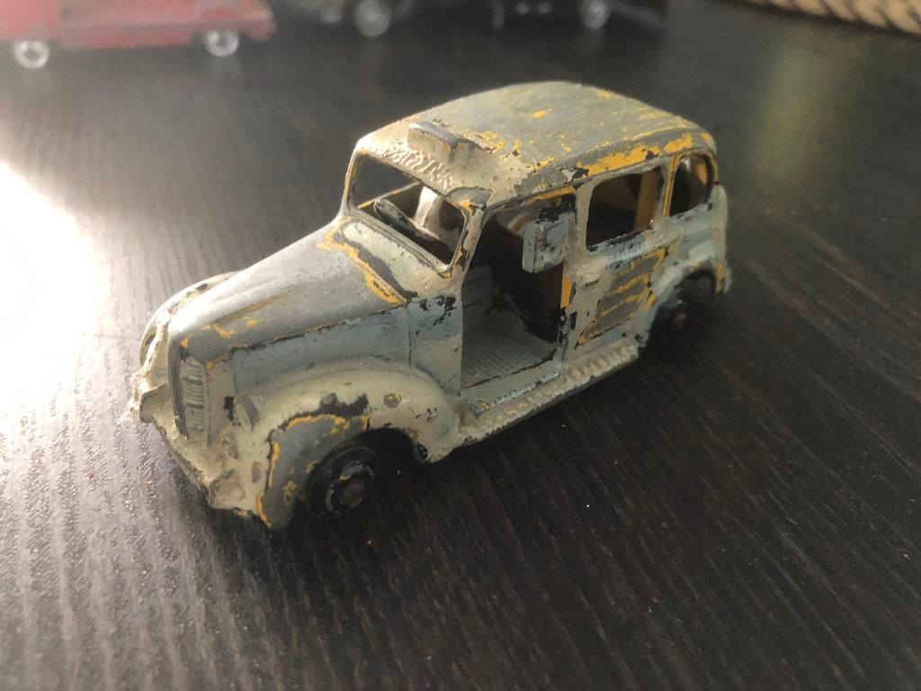 1:43 Oude Austin taxi Dinky Toys Repaint, Hobby en Vrije tijd, Modelauto's | 1:43, Ophalen of Verzenden, Gebruikt, Auto, Dinky Toys