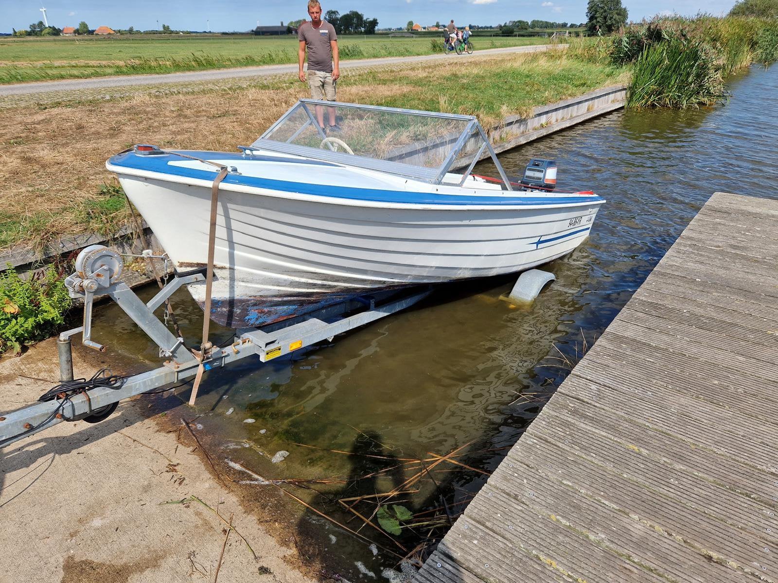 Leuke open boot met 40 pk motor inclusief boottrailer, Watersport en Boten, Speedboten, Ophalen, Overige merken, Gebruikt, 4 m