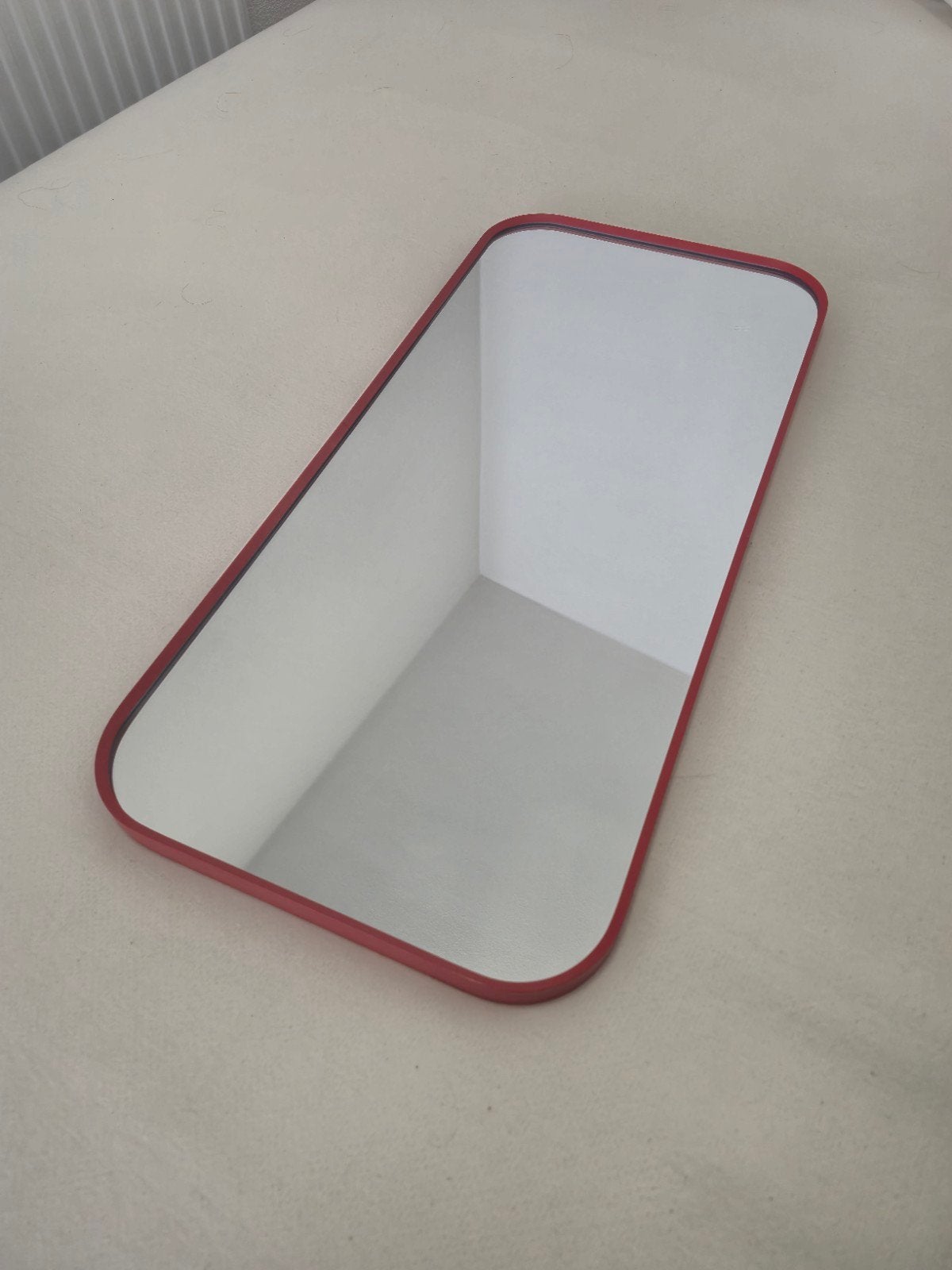 Lindbyn mirror red 60x28 cm, Ophalen, Minder dan 50 cm, Zo goed als nieuw, Minder dan 100 cm