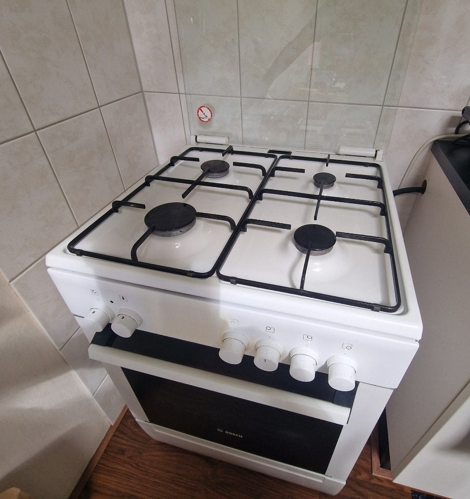 Bosch gasfornuis met elektrische oven – 4 pits – wit, Ophalen, Gebruikt, 4 kookzones, Gas