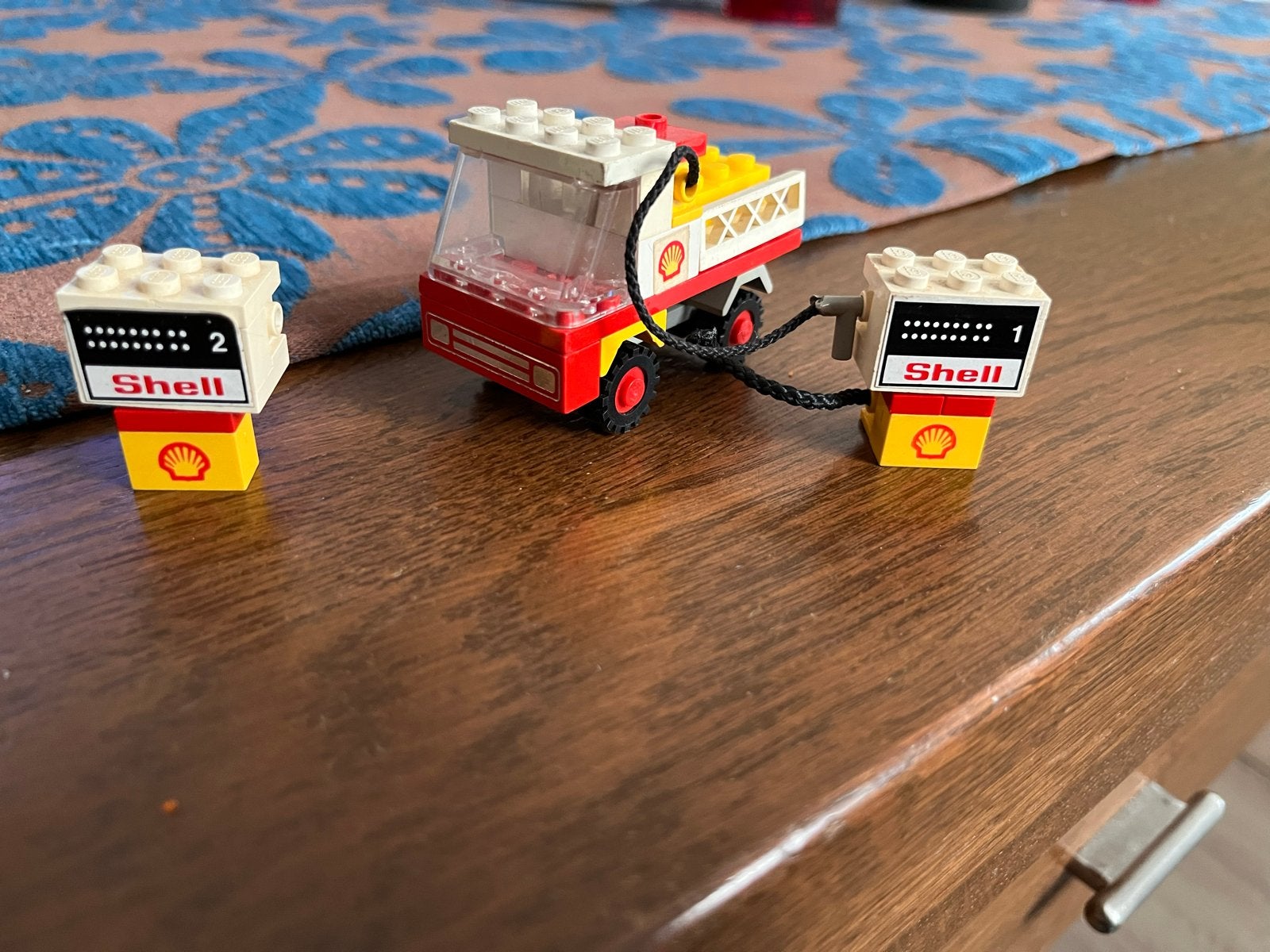 Lego Shell Tankwagen met pompjes, Ophalen of Verzenden, Gebruikt, Overige merken