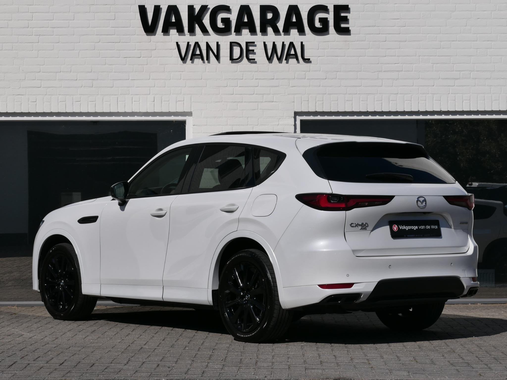 Mazda CX-60 2.5 e-SkyActiv PHEV Homura | Panoramadak | 360, Auto's, Mazda, Automaat, Gebruikt, Wit, Bedrijf