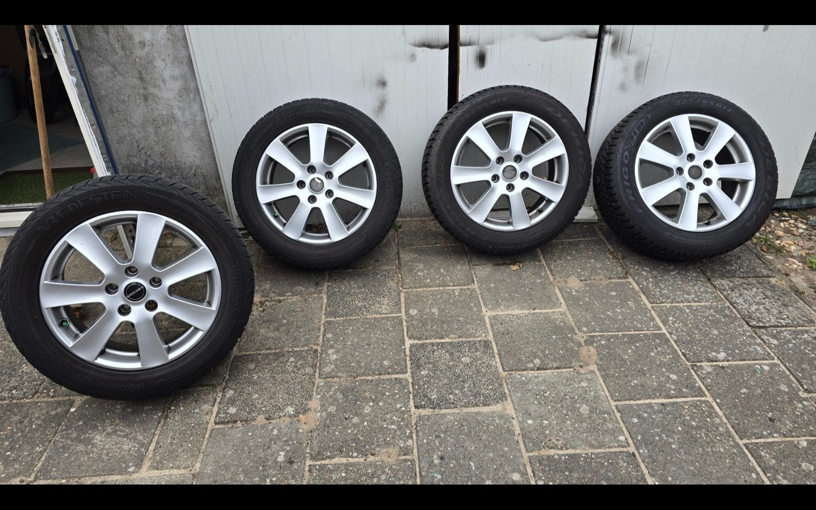 Opel Alu velgen - 225/55R17 op winterbanden van Vredestein, Ophalen, Gebruikt, Banden en Velgen, 17 inch