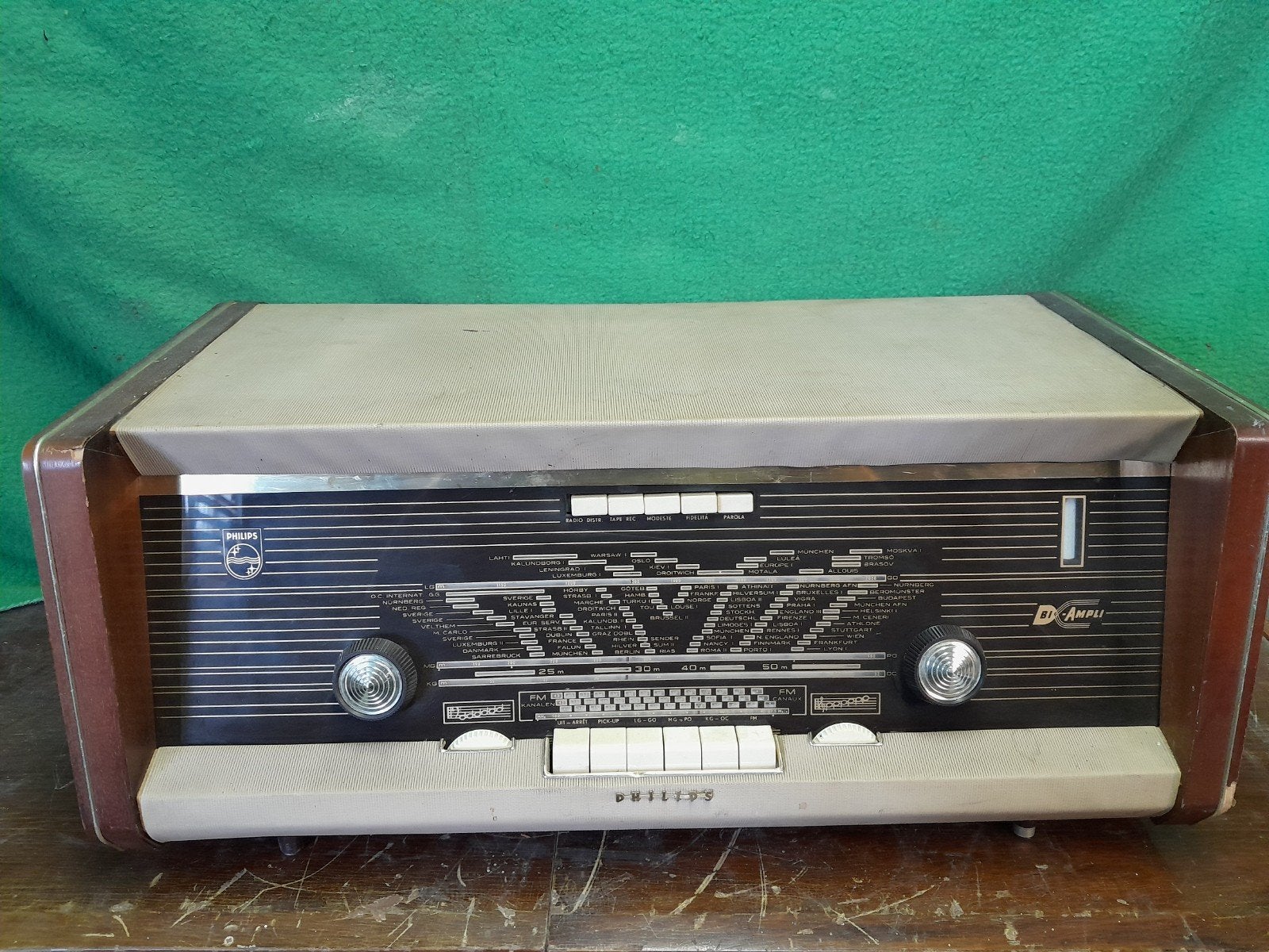 Philips B5X84A buizenradio, Ophalen