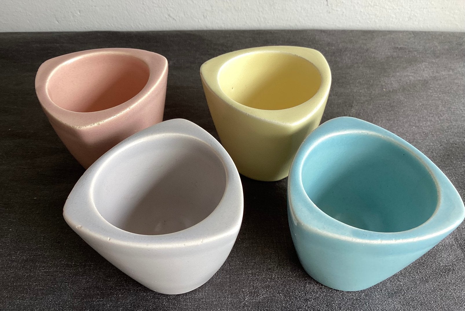 VIntage FLORA GOUDA pastel eierdopjes, Gebruikt, Keramiek, Overige typen, Vintage