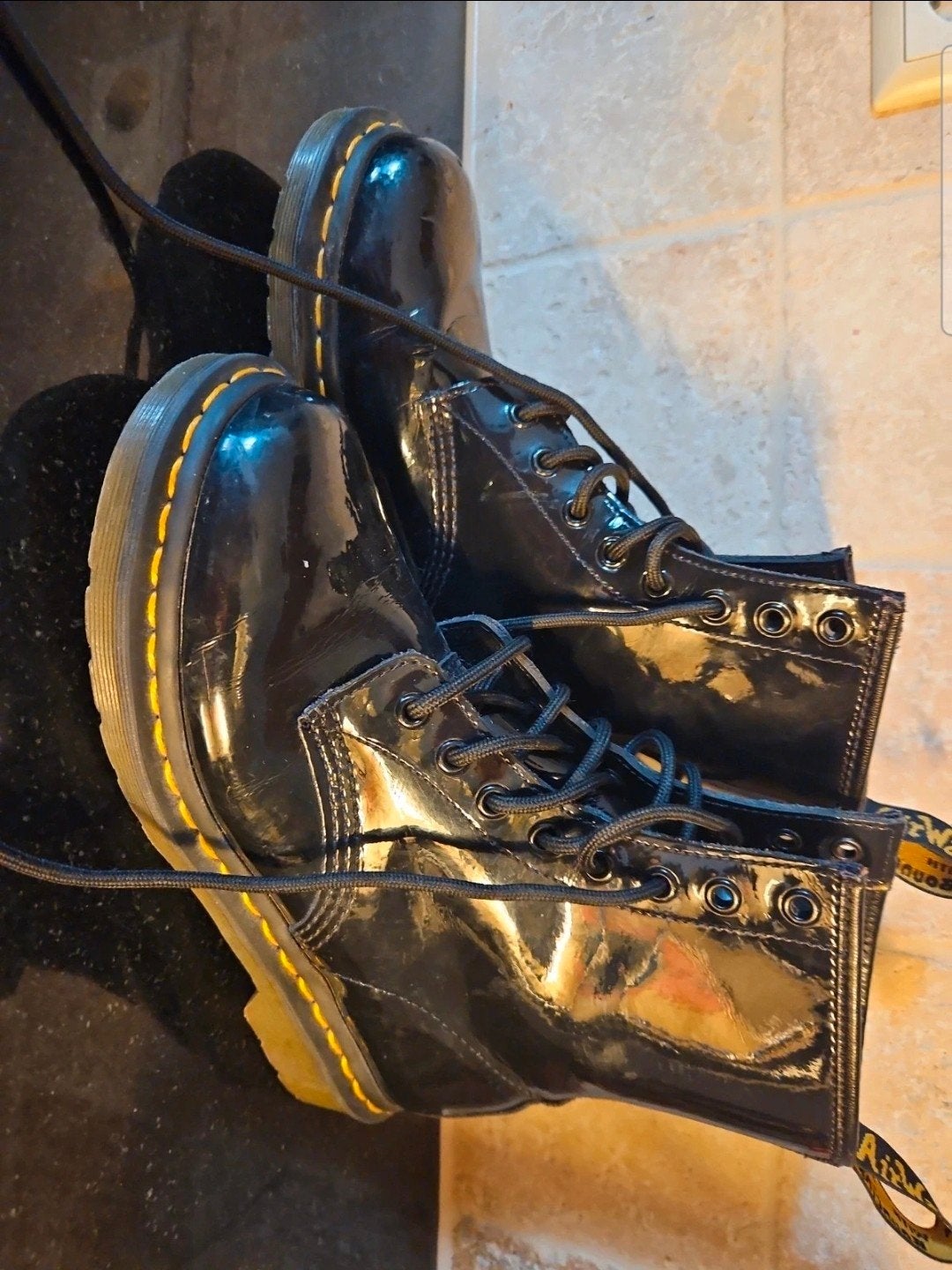 Dr. Martens Air Wair laarzen - Zo goed als nieuw, Kleding | Dames, Schoenen, Zwart, Lage of Enkellaarzen, Ophalen of Verzenden