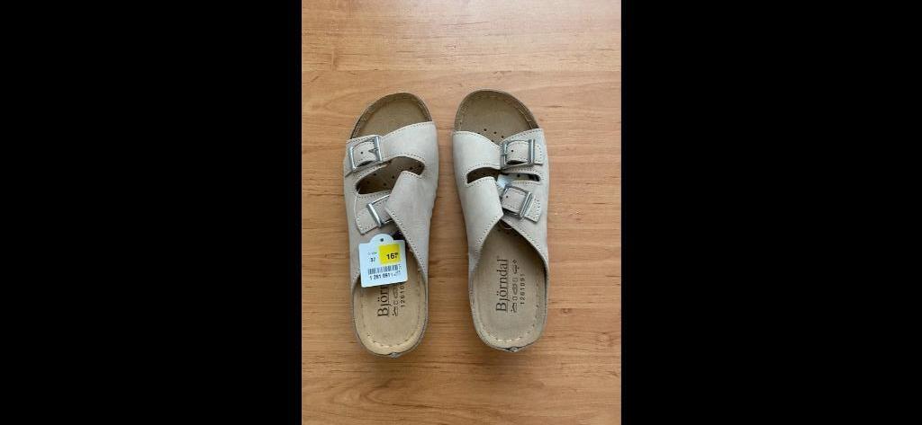 Slippers/sandalen beige Bjorndal: maat 37: Nieuw!, Slippers, Beige, Nieuw, Ophalen of Verzenden