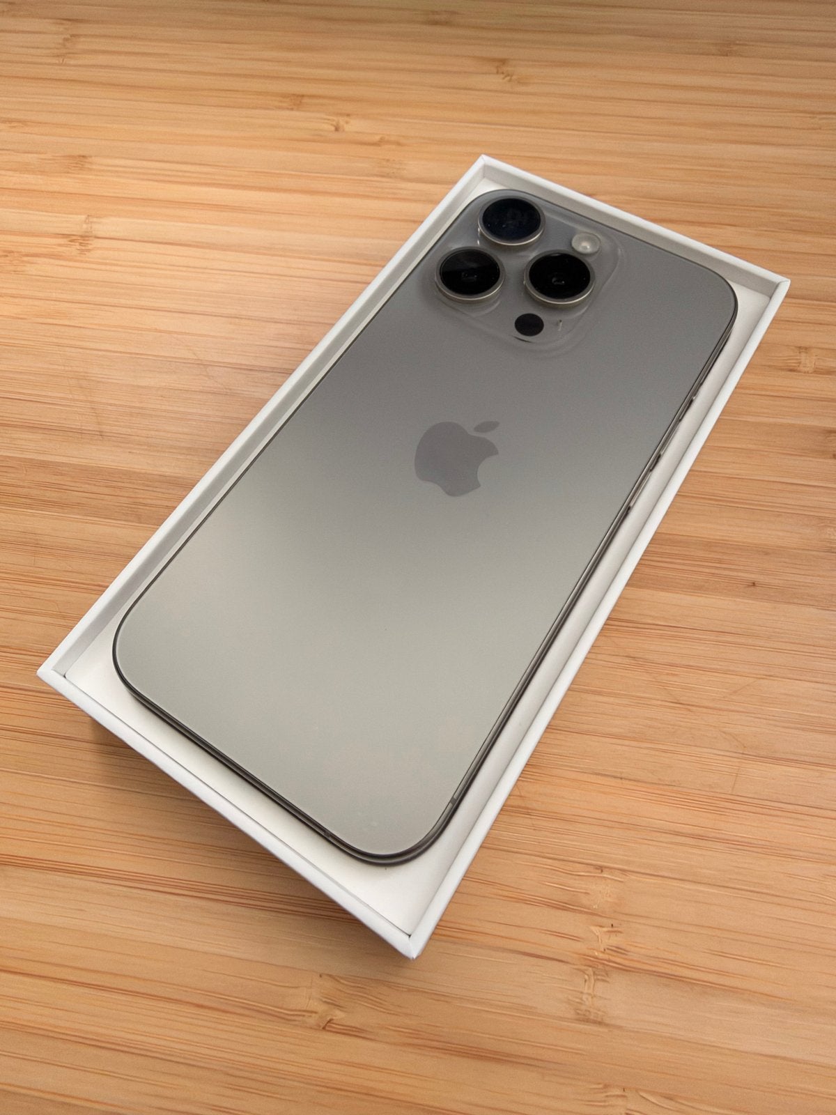 iPhone 15 Pro 128GB Natural Titanium