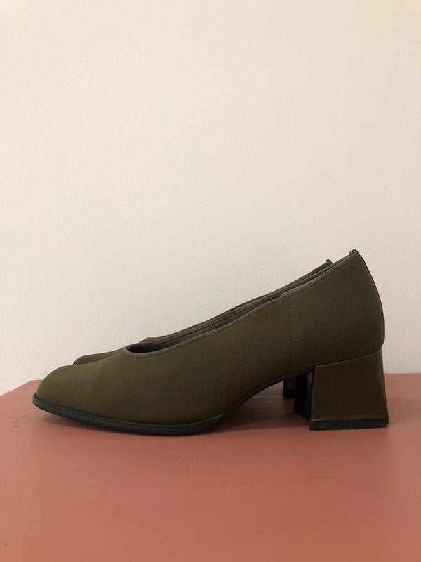 Gabor khaki pump met blokhak (5 cm) maat 3 (vallen als 36.5), Kleding | Dames, Schoenen, Schoenen met lage hakken, Gabor, Ophalen of Verzenden