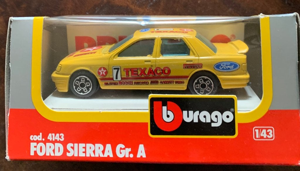 Te koop modelauto - Ford Sierra Gr.A geel - merk Burago, Ophalen of Verzenden, Nieuw, Auto's