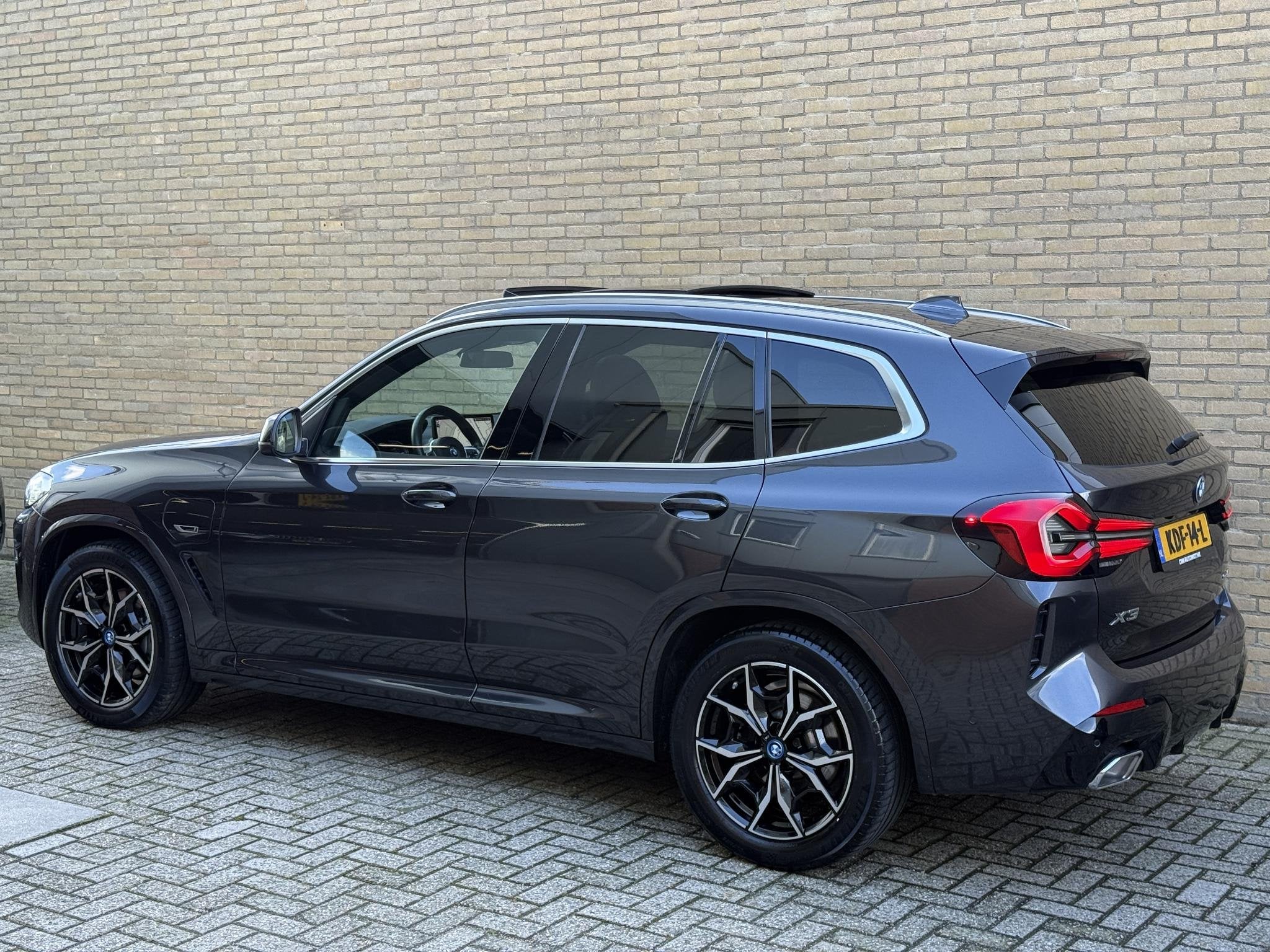BMW X3 xDrive30e 292pk 96% SOH | LCI | M-sport | Panoramadak, Auto's, BMW, Gebruikt, Euro 6, 4 cilinders, 2000 kg