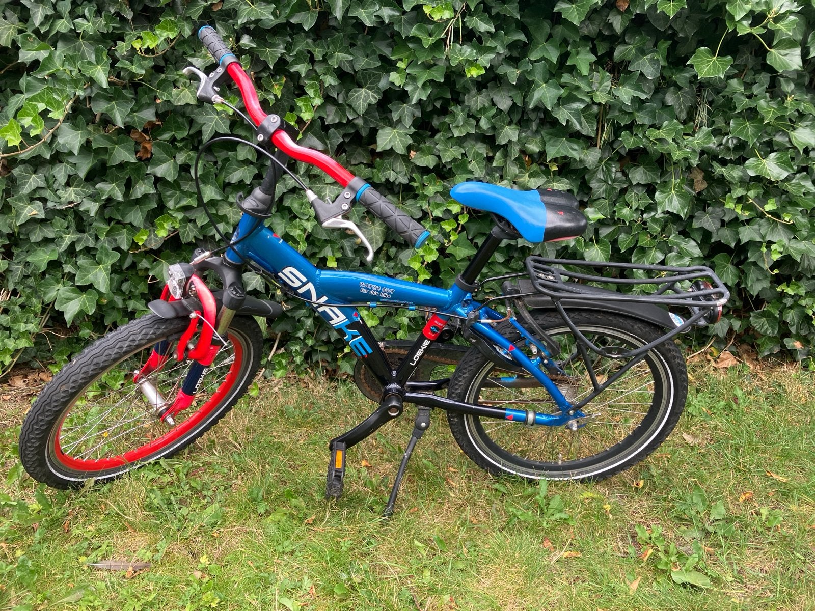Loekie Snake Kinderfiets - Blauw/Rood 20 inch, Fietsen en Brommers, Ophalen, Gebruikt, Terugtraprem, 20 inch of meer