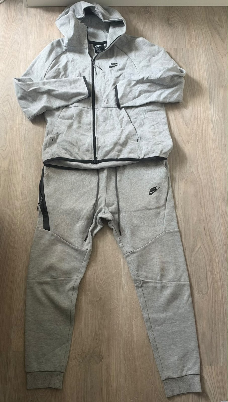 Nike Tech Fleece Trainingspak Grijs - Maat M, Maat 48/50 (M), Ophalen of Verzenden, Zo goed als nieuw, Grijs