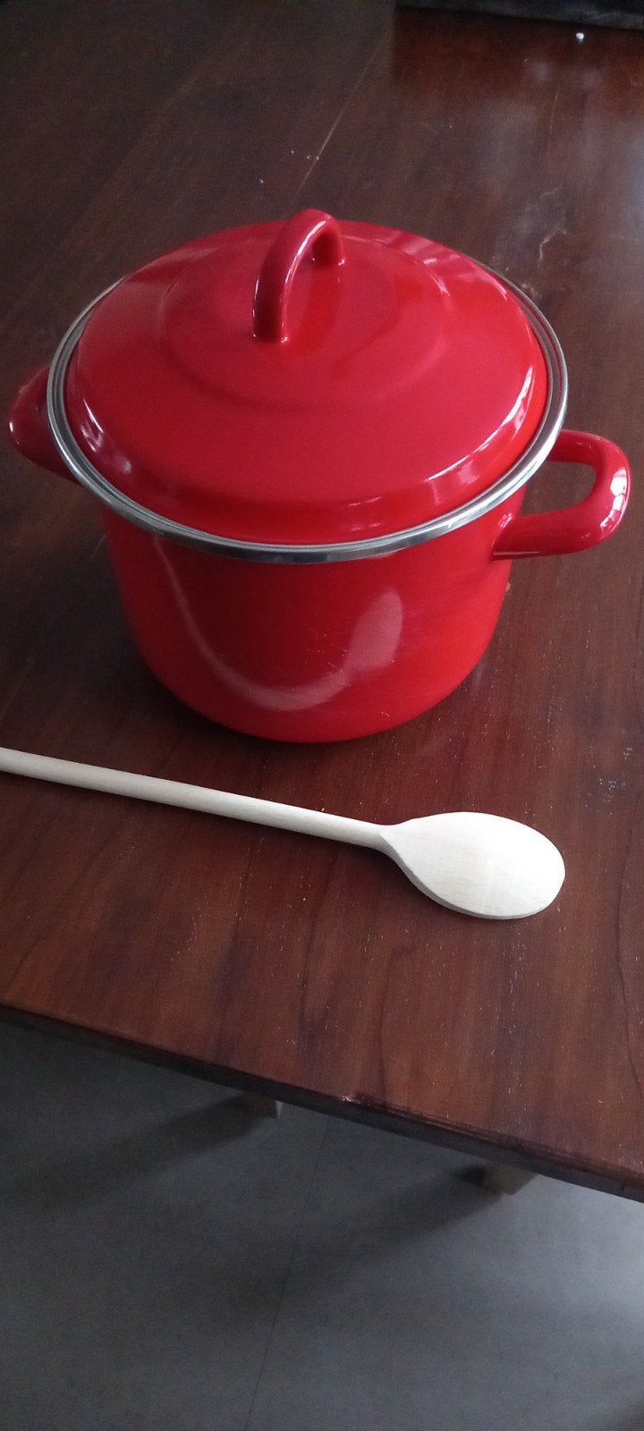 Nieuw rode soeppan, Huis en Inrichting, Keuken | Potten en Pannen, Ophalen of Verzenden, Nieuw