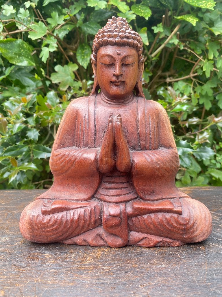 Handgemaakte Namaste Boeddha beeld van suar hout 21 cm, 21 cm, Ophalen of Verzenden, Zo goed als nieuw, Hout