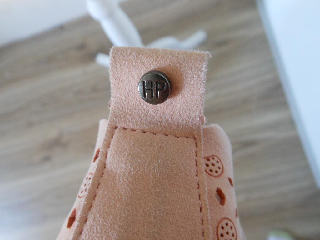 Mooie schoenen van HUSH PUPPIES, Schoenen met lage hakken, Ophalen of Verzenden, Zo goed als nieuw, Roze