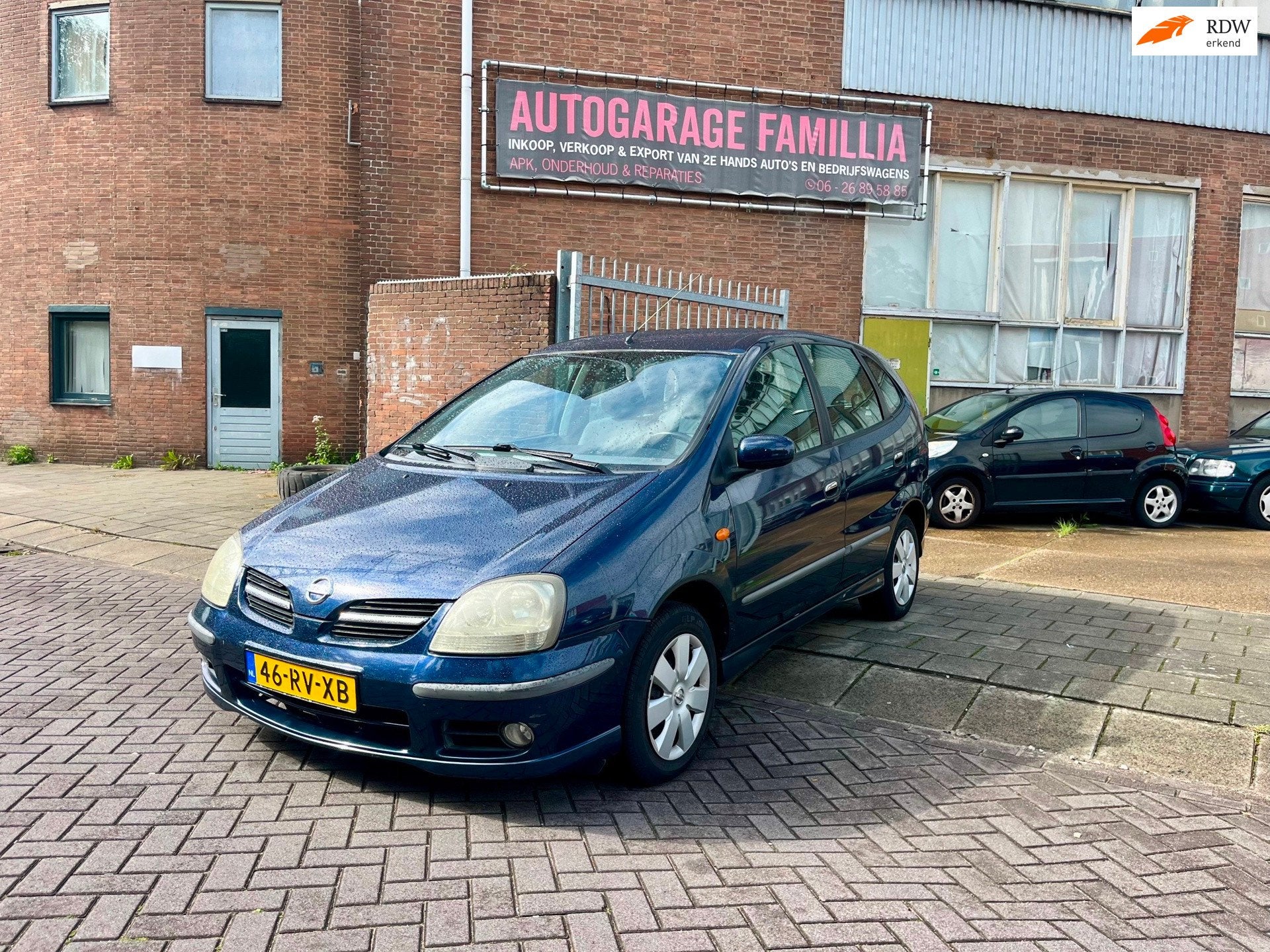 Nissan Almera Tino 1.8 Tekna, Auto's, 4 cilinders, 116 pk, Origineel Nederlands, Bedrijf