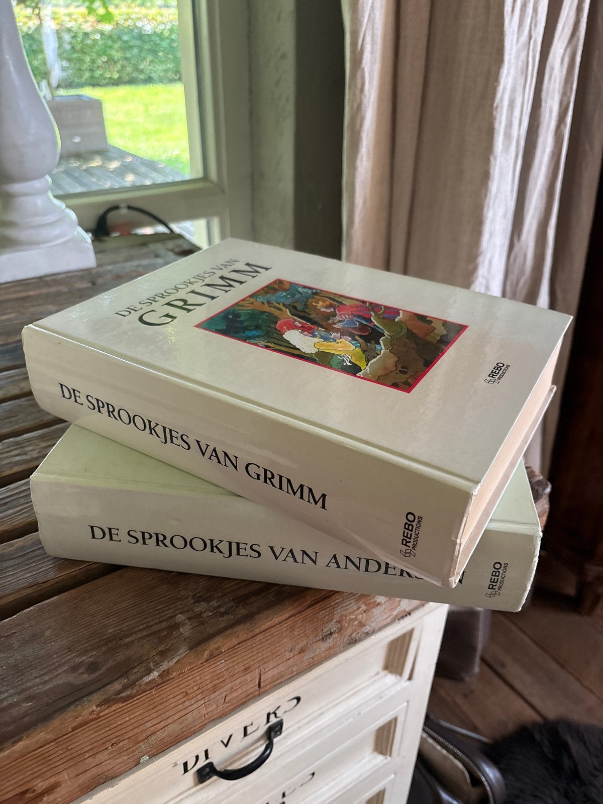 2 dikke boeken van sprookjes van Grimm en Andersen, Boeken, Ophalen of Verzenden, Gelezen