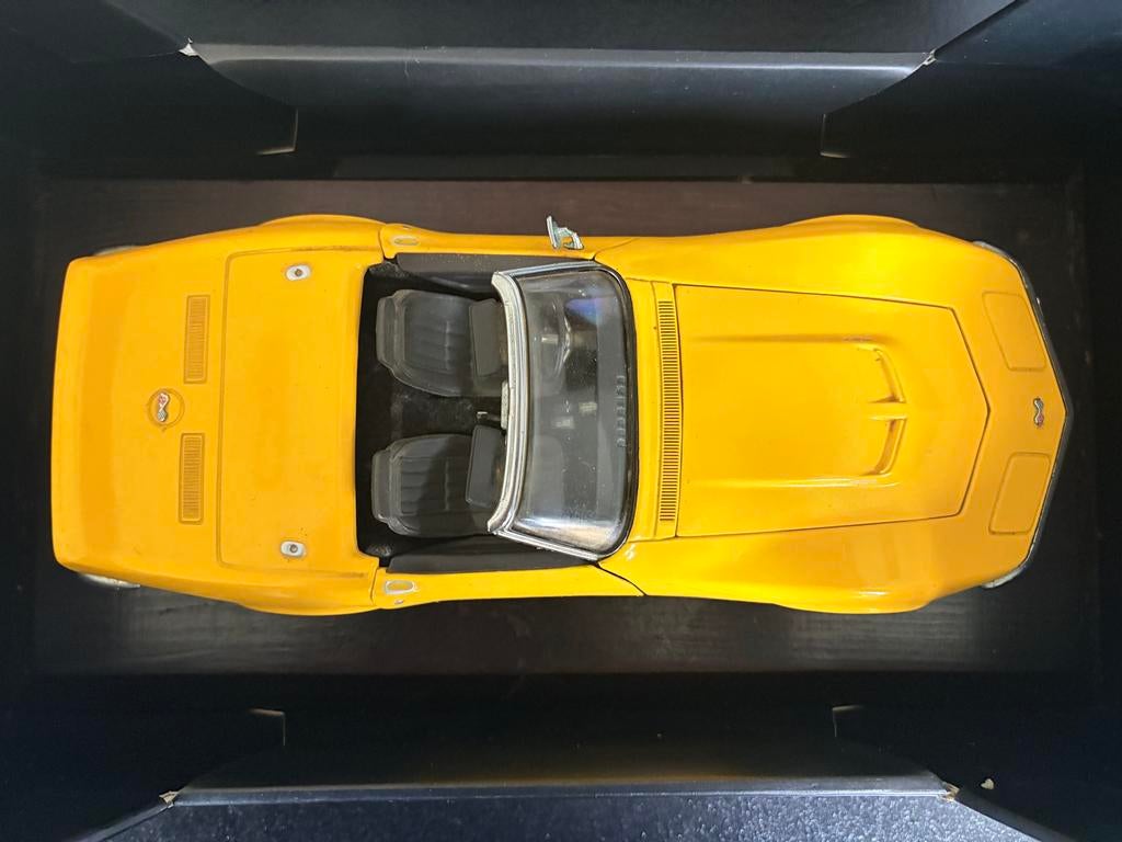 3 modelautos schaal 1:18 zie beschrijving, Hobby en Vrije tijd, Modelauto's | 1:18, Ophalen of Verzenden, Gebruikt, Auto, Revell