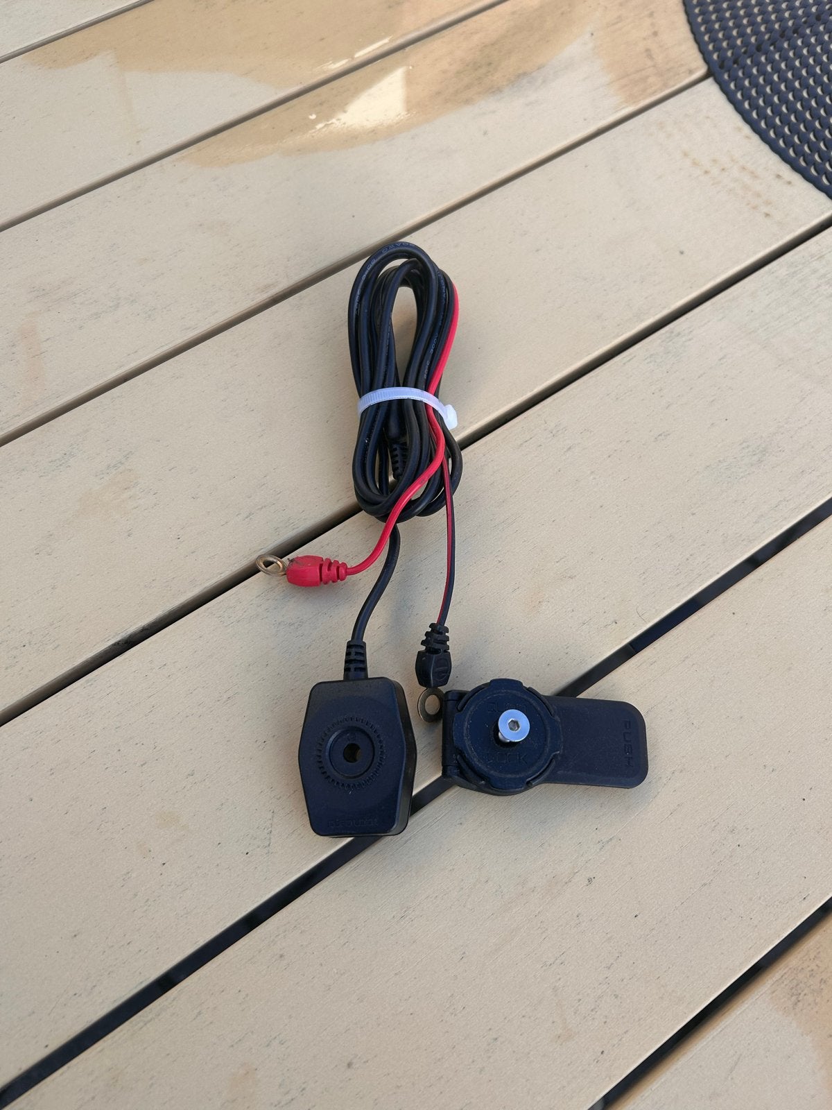 Quad Lock Oplaadkabel met USB-aansluiting, Motoren, Ophalen of Verzenden, Gebruikt