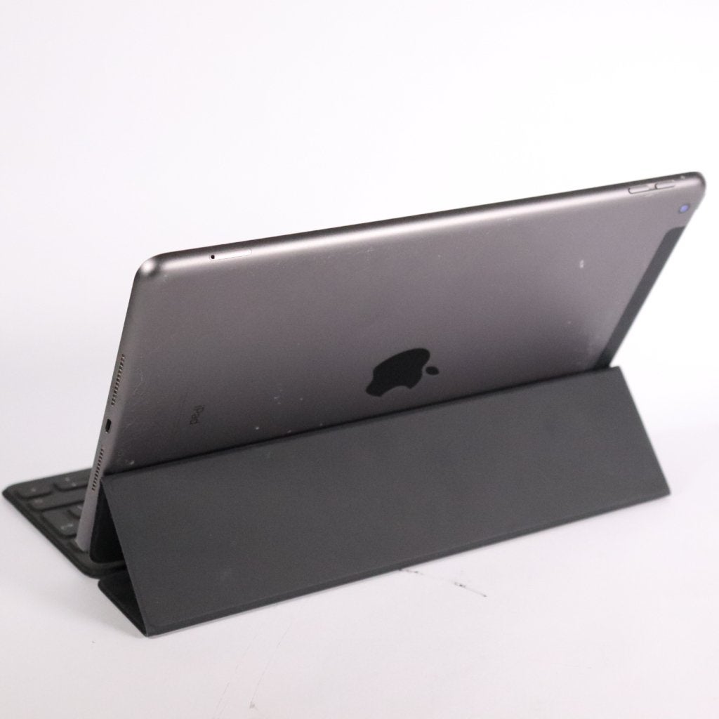 iPad 7Th Gen 32GB Wifi+Cell - C Grade (Incl.Keyboard), Computers en Software, Apple iPads, Apple, Gebruikt, Support@apple.com