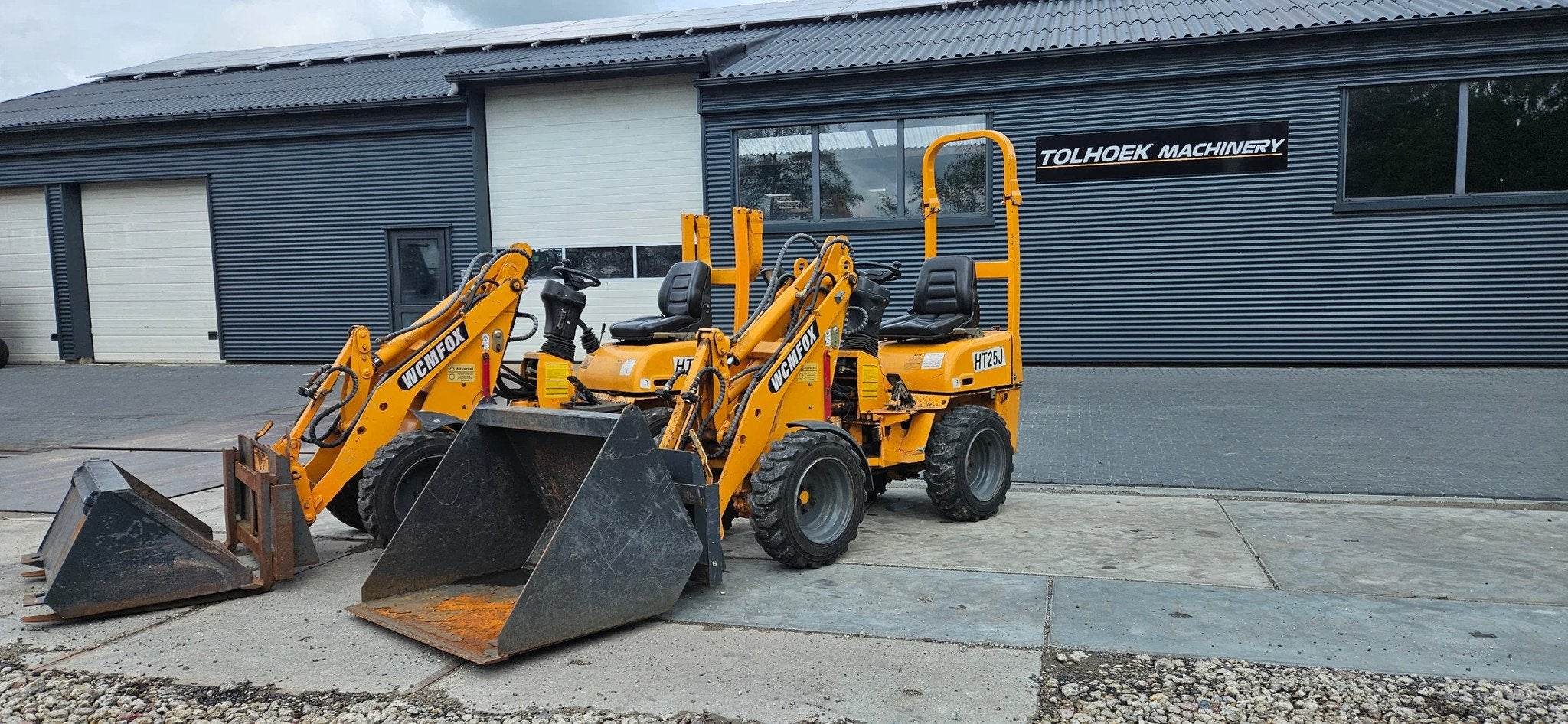 WCM 254 mini loader (bj 2008)