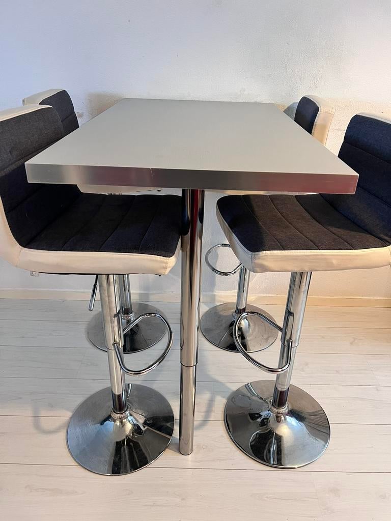 Goedkope hoge grijze bartafel, Ophalen, Gebruikt