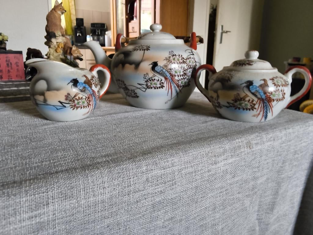 Chinese  theepot melkkan en suiker pot, Verzamelen, Ophalen, Gebruikt, Porselein, Overige typen