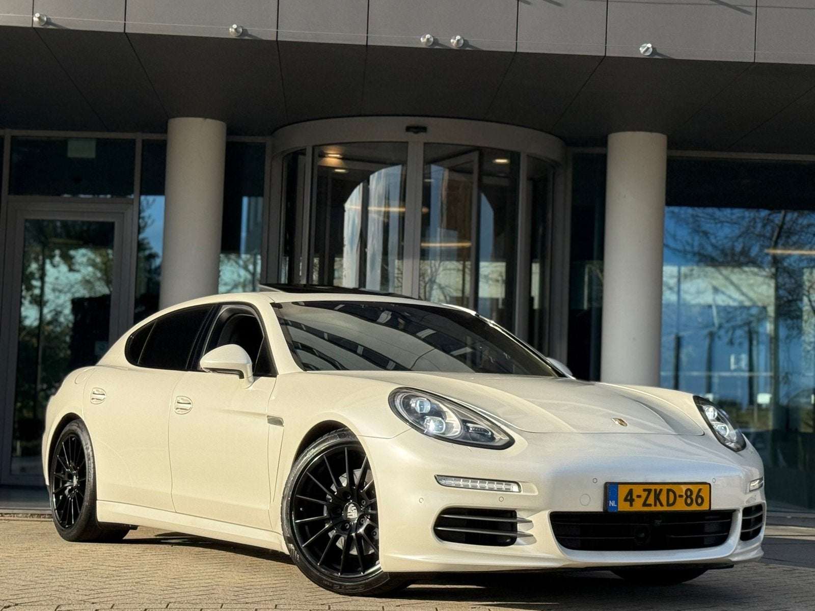 Porsche Panamera 3.0 550PK Turbo 4S PDK LWB Excutive 20”PANO, Auto's, Automaat, Euro 5, Zwart, 4 stoelen