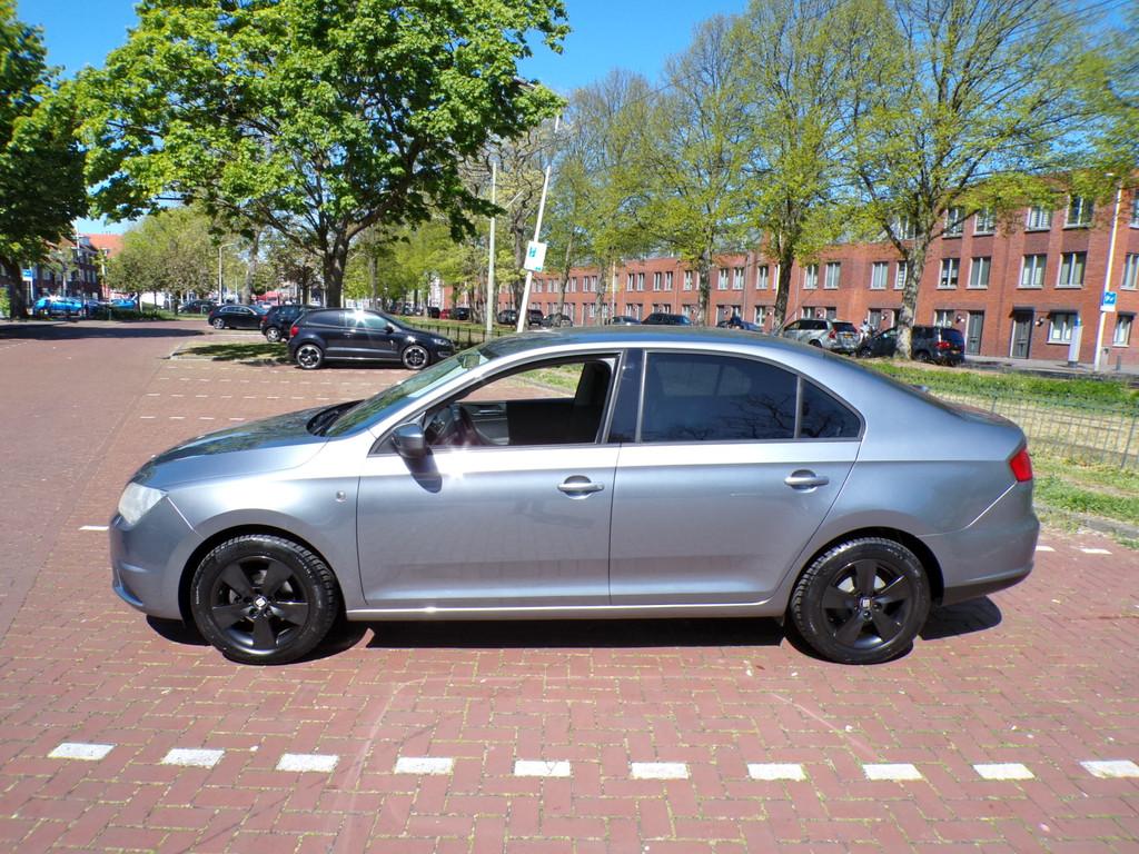 SEAT Toledo 1.2 TSI Enjoy 5 deurs hb (bj 2013), Voorwielaandrijving, Euro 5, Gebruikt, 4 cilinders