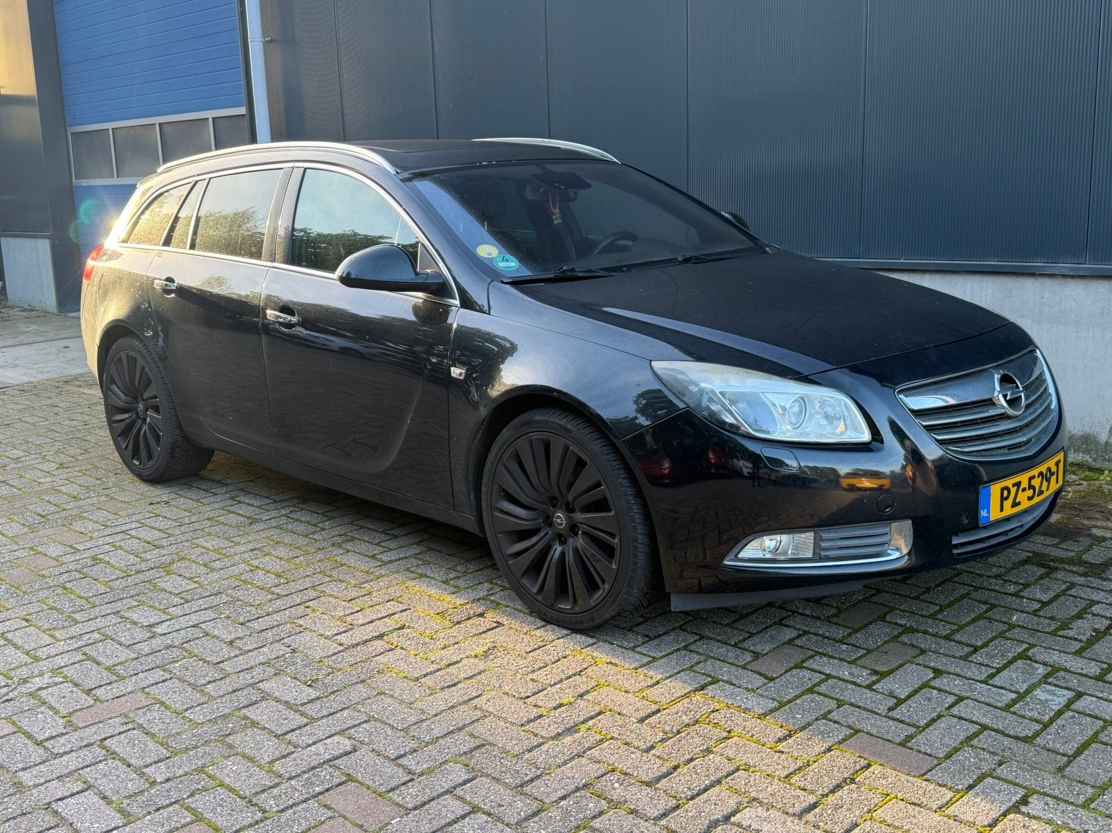 Opel Insignia 2.0 Cdti 143KW Full option , motor probleem, Auto's, 1956 cc, 194 pk, 4 cilinders, Zwart