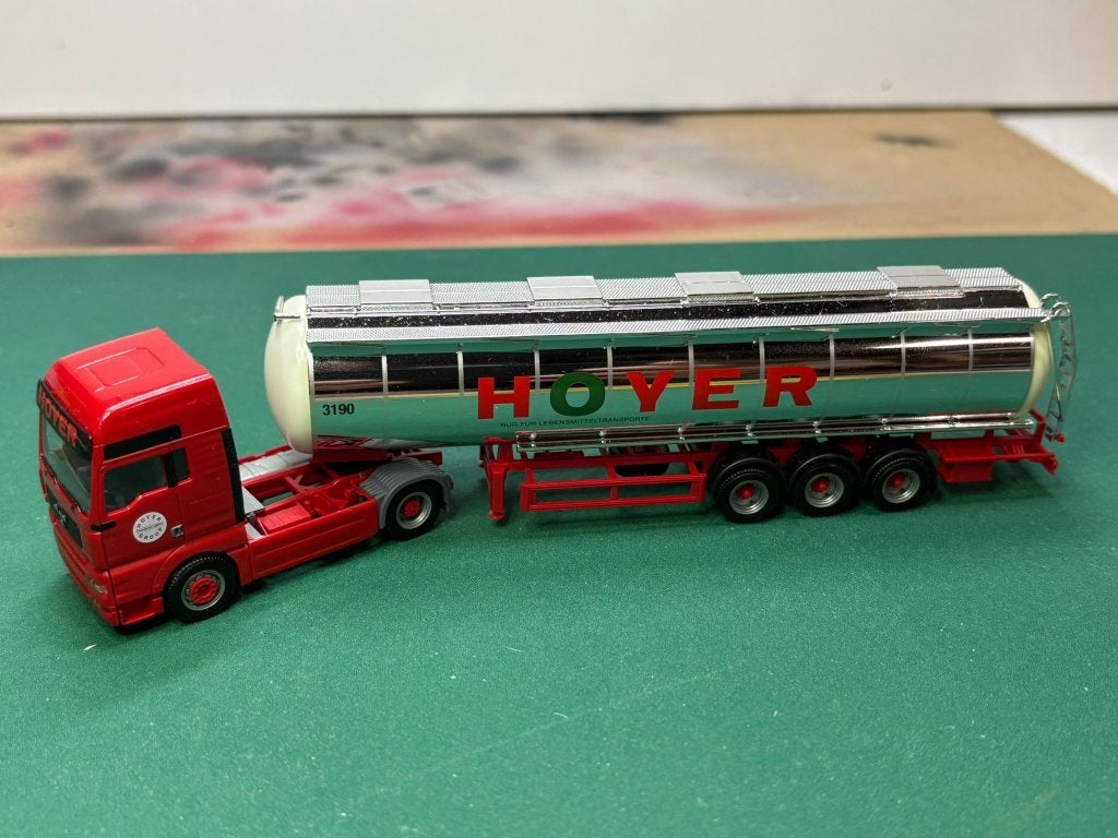 Herpa MAN trekker met trailer HOYER food IMG7077/8/9, Ophalen of Verzenden, Zo goed als nieuw, Bus of Vrachtwagen, Herpa