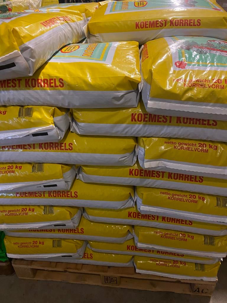 Koemestkorrels 20 kg - Organische meststof voor tuin en plan, Tuin en Terras, Aarde en Mest, Ophalen, Koemestkorrels