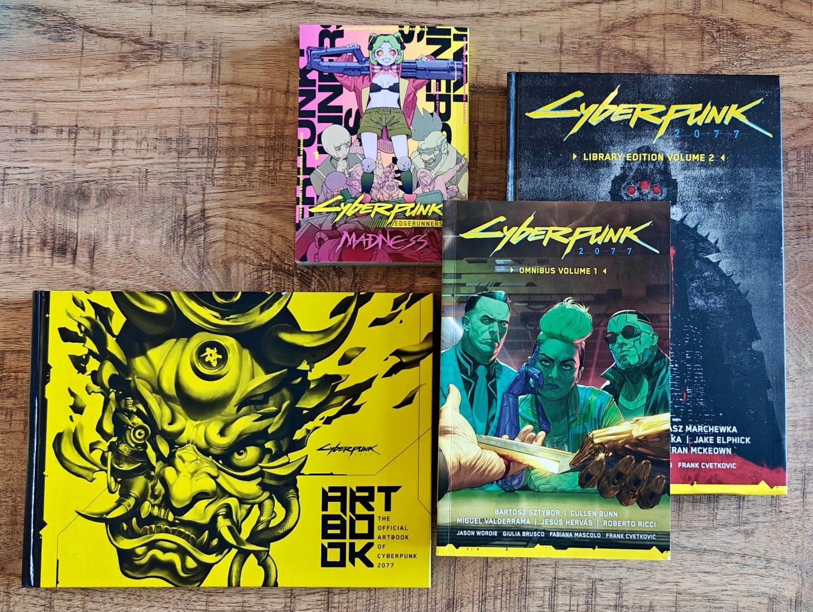Cyberpunk 2077 Omnibus + Vol 2 Library Edition + Edgerunners, Meerdere stripboeken, Ophalen of Verzenden, Zo goed als nieuw