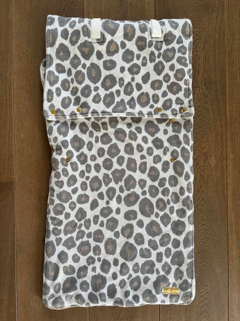 2 stuks: Meyco deken en voetenzak met luipaard print, Ophalen, Zo goed als nieuw, Minder dan 70 cm, Deken