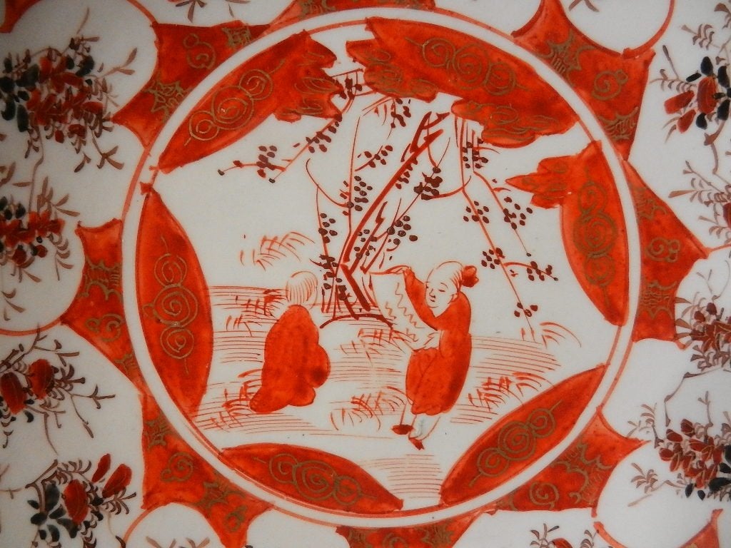 Porseleinen schaal figuren bloemtakken Japan Kutani ca 1900, Antiek en Kunst, Ophalen of Verzenden