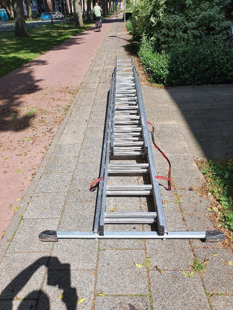 Driedelig schuifladder, Ophalen, Gebruikt