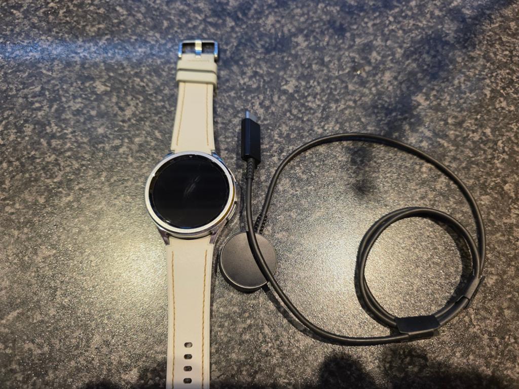 Samsung Galaxy Watch Classic 6 47mm LTE, Sieraden, Tassen en Uiterlijk, Smartwatches, Conditie, Samsung Galaxy Watch 6 Classic