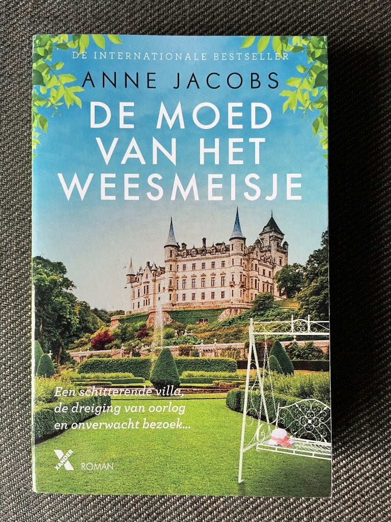 Anne Jacobs - De moed van het weesmeisje., Ophalen of Verzenden, Zo goed als nieuw, Anne Jacobs