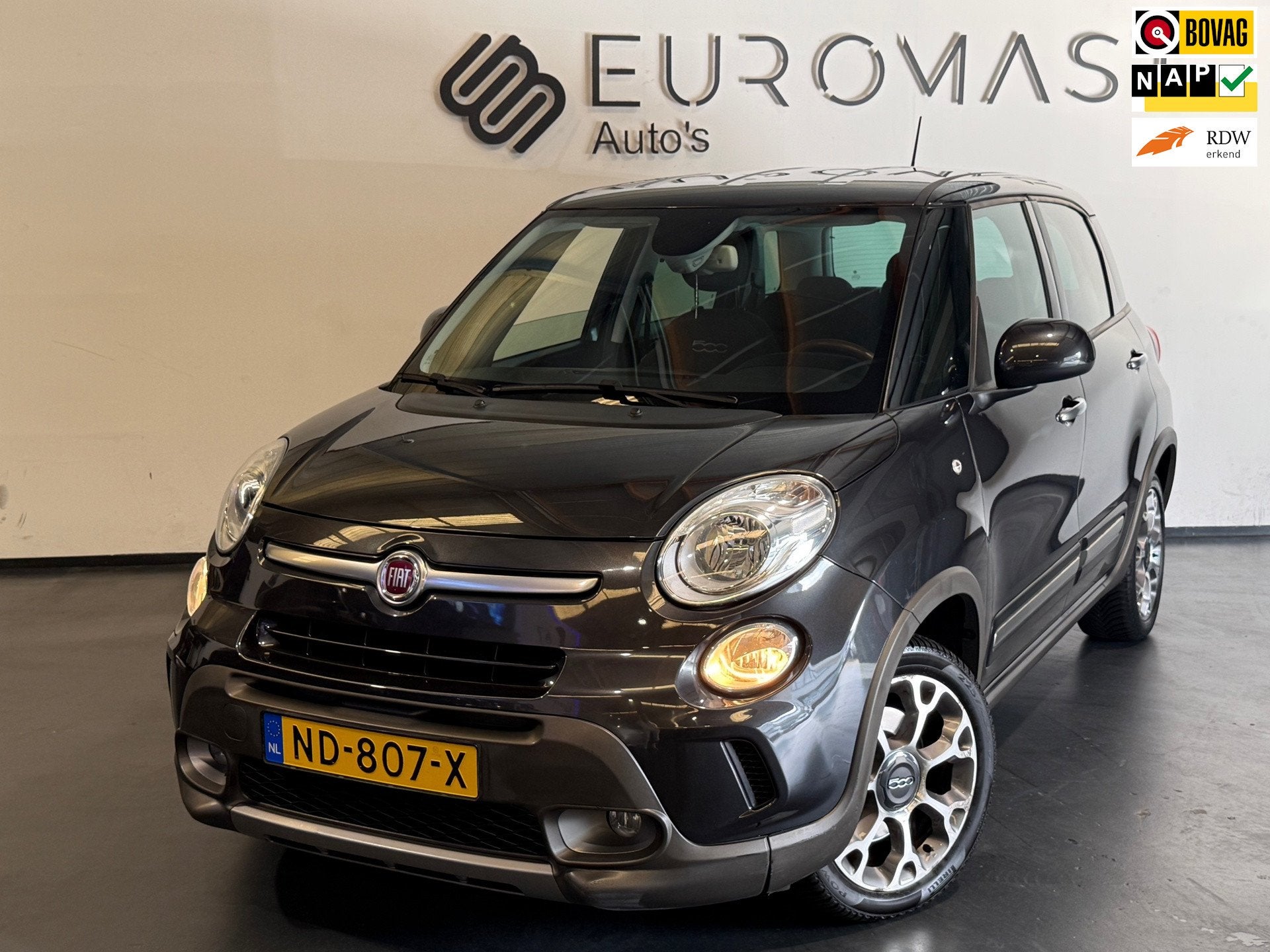 Fiat 500 L 1.4-T-Jet Trekking Navi Airco Cruise Pdc Nieuwe A, Auto's, Voorwielaandrijving, Gebruikt, Euro 6, 4 cilinders